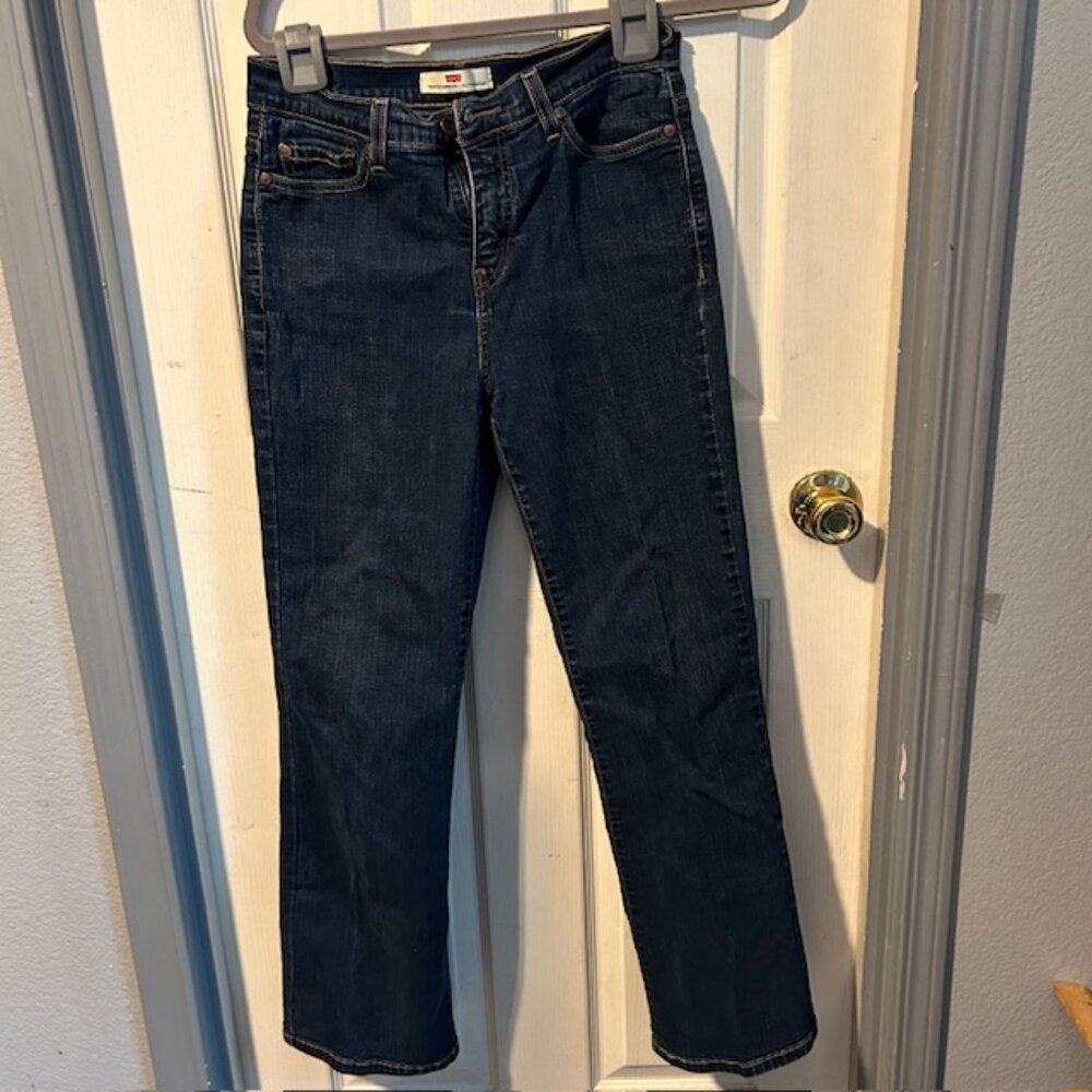 Levi’s 512 Perfectly Slimming Bootcut Jeans Dark Wash Size ___ Like New